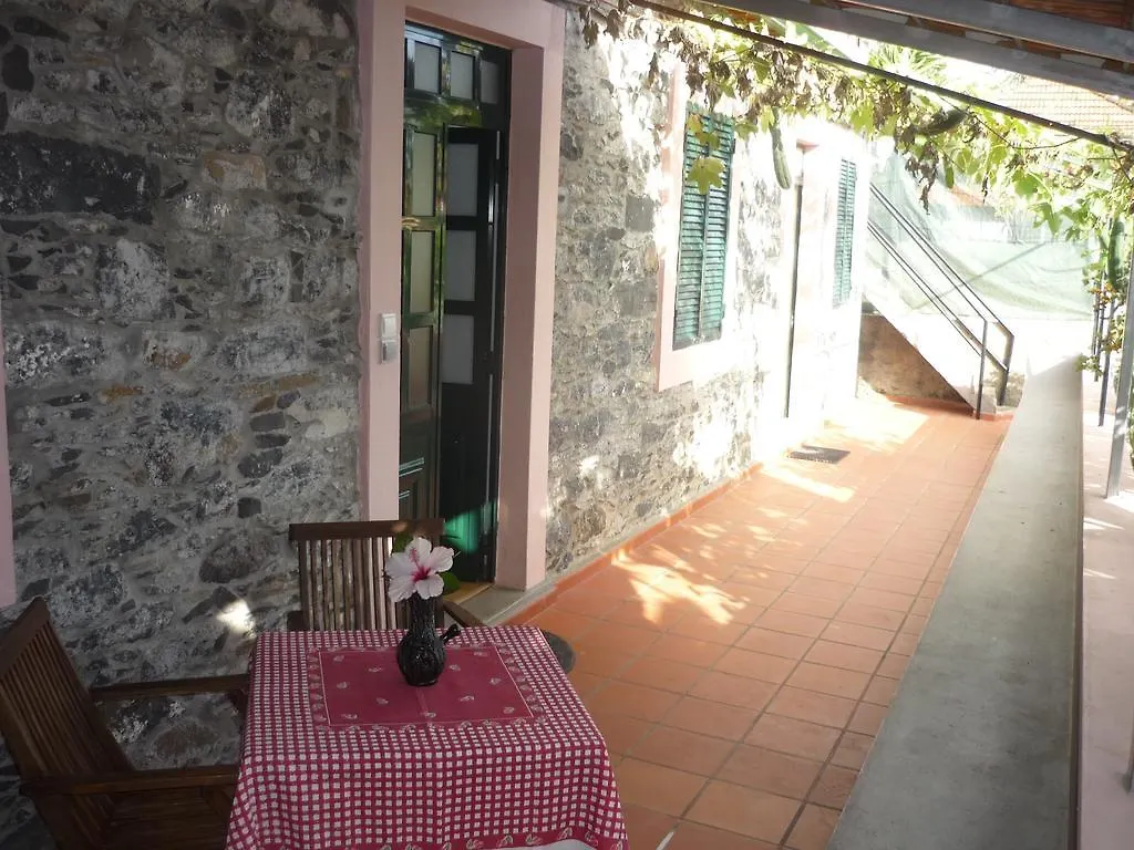 Villa Louros House Funchal  Portogallo